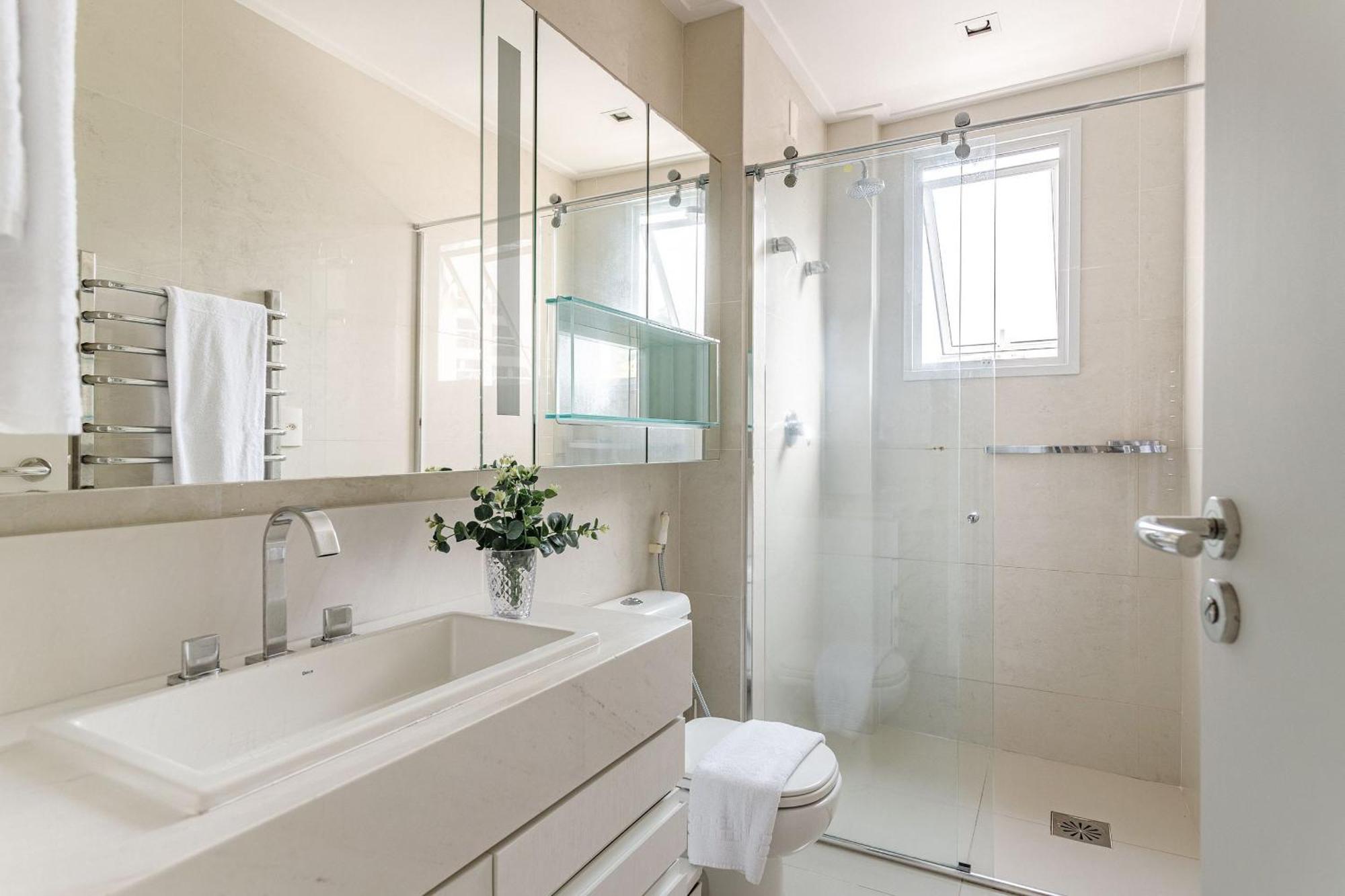 Apartamento De Luxo Com Piscina No Centro Florianopolis
